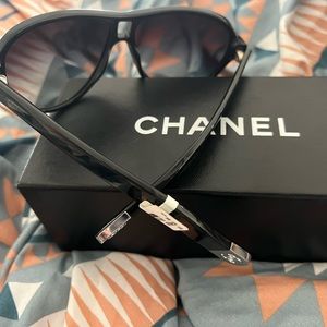 BRAND NEW** CHANEL Aviator Sunglasses